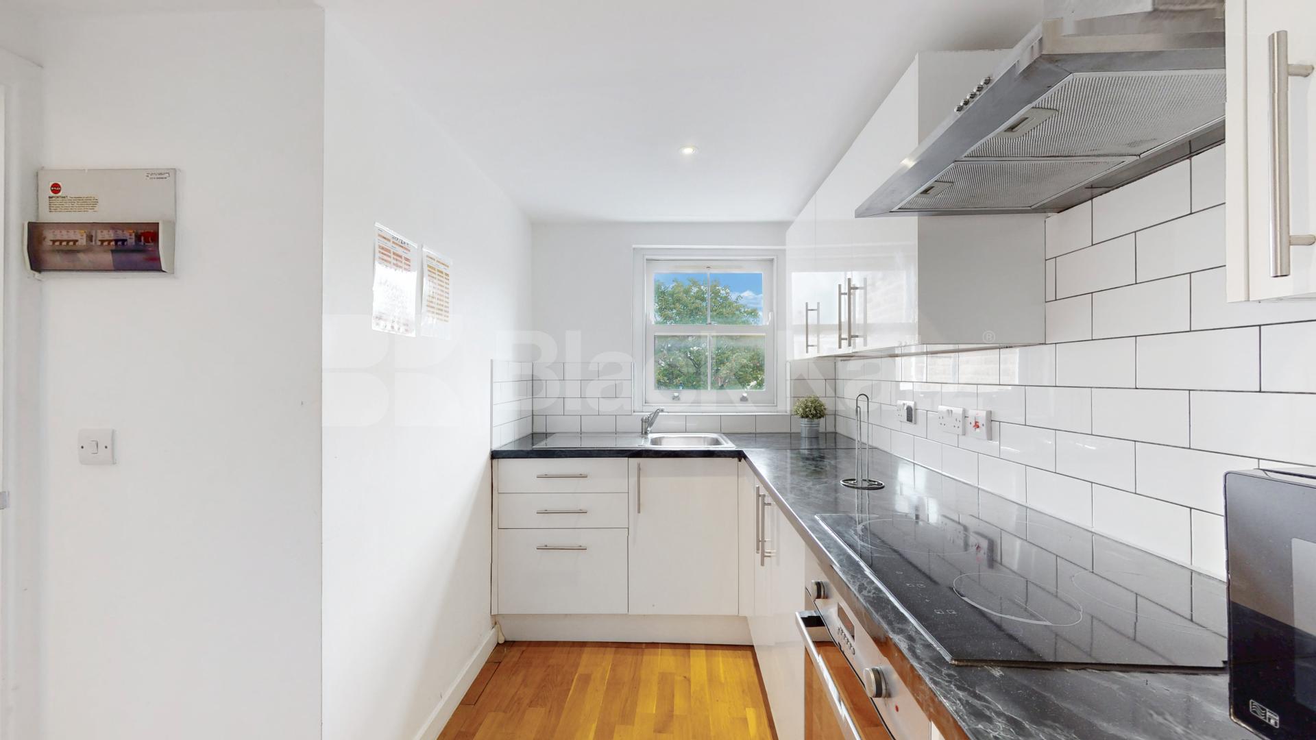 Refurbished Refurbished Two Bedroom Flat in Elegant Period Conversion Rochester Road, Camden